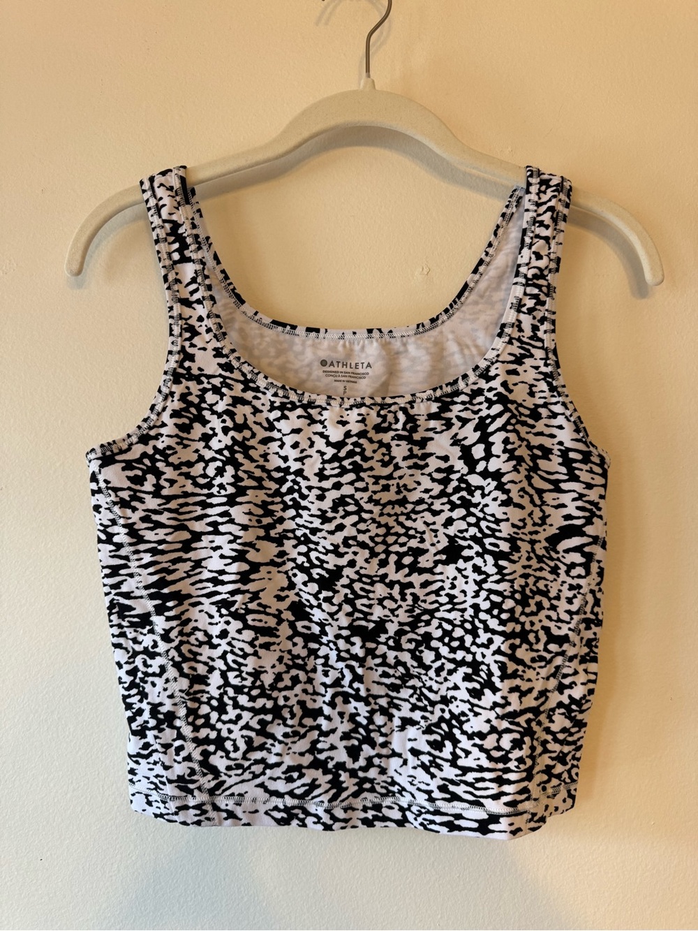 Athleta Black & White Patterned Shanti Square Neck Crop Tank Top